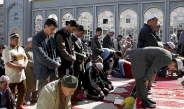 Tacikistan 594 camiyi yeniden ibadete açıyor