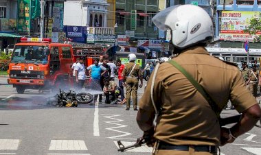 Sri Lanka'da Müslümanlara ait dükkanlara ve araçlara saldırı