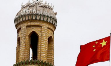 'Çin Uygur camilerini yıkıyor'