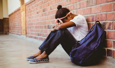 İngiltere'de çocuklar ırksal zorbalıktan kaçınmak için cildini makyajla aydınlatıyor