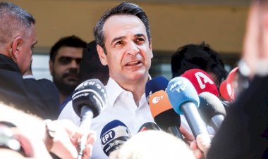 Yunanistan'da Miçotakis seçimi kazandı