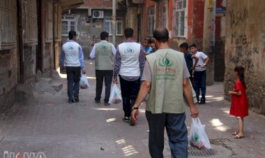IHO-EBRAR Diyarbakır'da kurban eti dağıttı