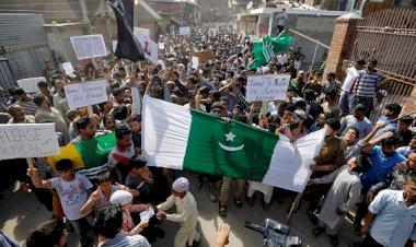 Hindistan polisinden Keşmir protestosuna müdahale