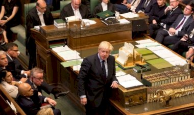 İngiliz parlamentosunda kritik Brexit oylamasını muhalefet kazandı