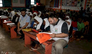 Afrikalı Müslümanlar çok zor şartlar altında eğitim görüyor