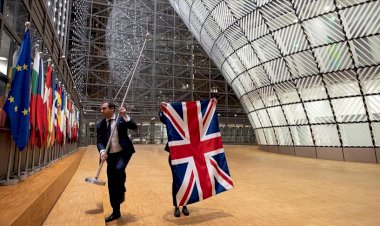 İngiliz bayrakları, Brüksel'deki AB kurumlarından indirildi