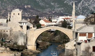 Savaştan 25 sene sonra Bosna Hersek'te siyasi ve etnik ayrım sürüyor